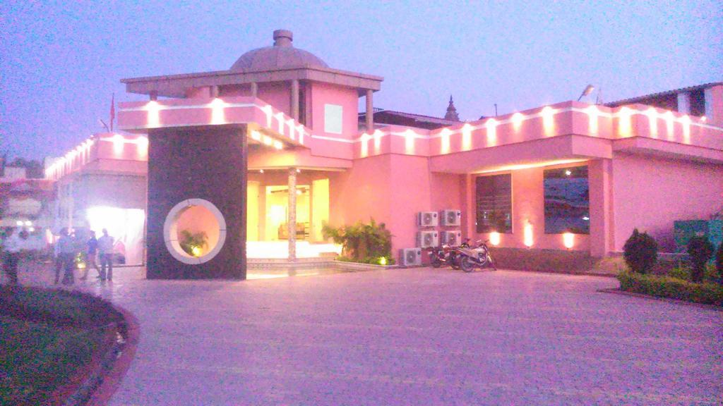 Hardik Resort 奥拉奇哈 外观 照片